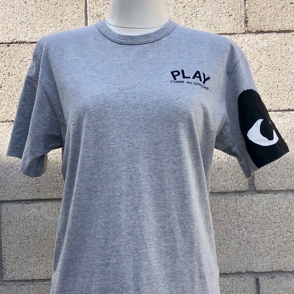 comme des garcons graphic tee